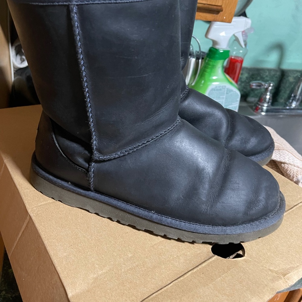 Ugg's - Picture 4 of 4